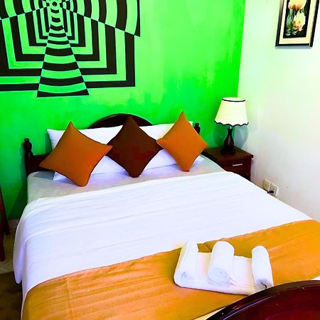 Notre Dame D'Arcadia Hotel Nuwara Eliya Kültér fotó