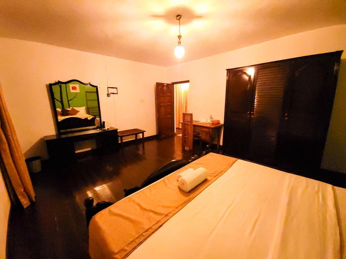 Notre Dame D'Arcadia Hotel Nuwara Eliya Kültér fotó