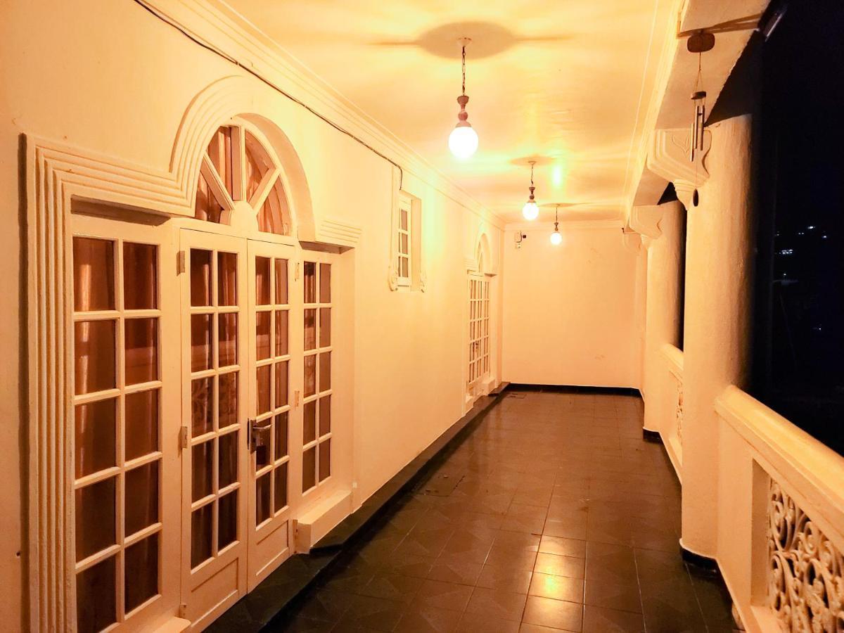 Notre Dame D'Arcadia Hotel Nuwara Eliya Kültér fotó