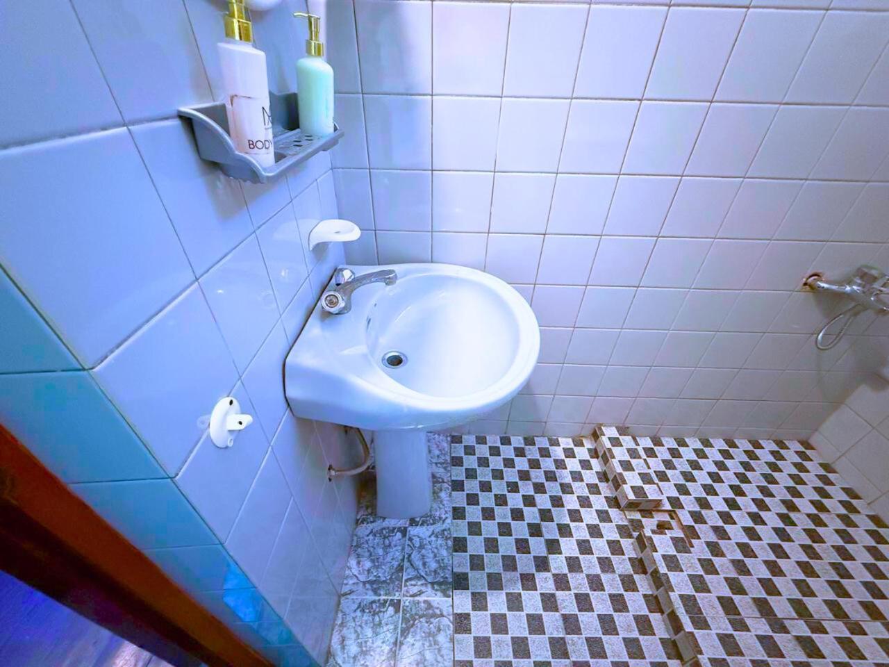 Notre Dame D'Arcadia Hotel Nuwara Eliya Szoba fotó